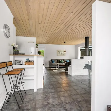 Erna - 900m From The Sea By Interhome * Bøtø By