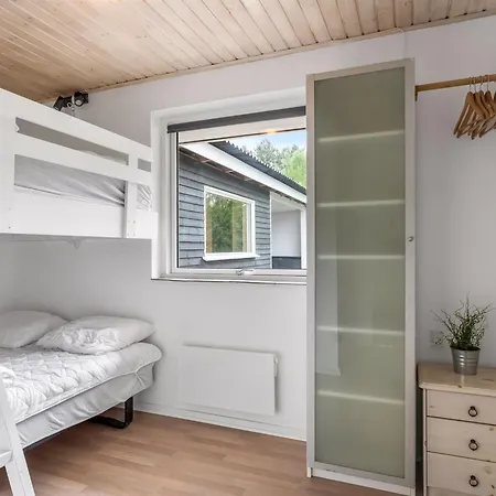 Erna - 900m From The Sea By Interhome Bøtø By