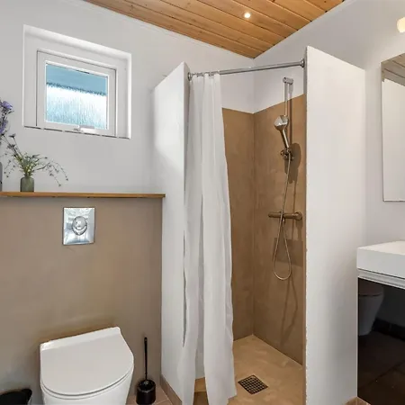 Сasa de vacaciones Erna - 900m From The Sea By Interhome Bøtø By
